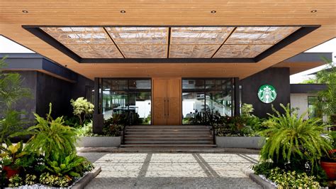 biggest starbucks in tagaytay